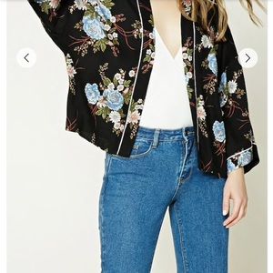 *LAST CHANCE MOVING SALE* Piping Floral Kimono